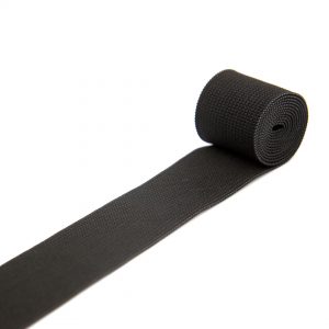 Guma dziana w kolorze czarnym do odzieży i wyrobów technicznych.