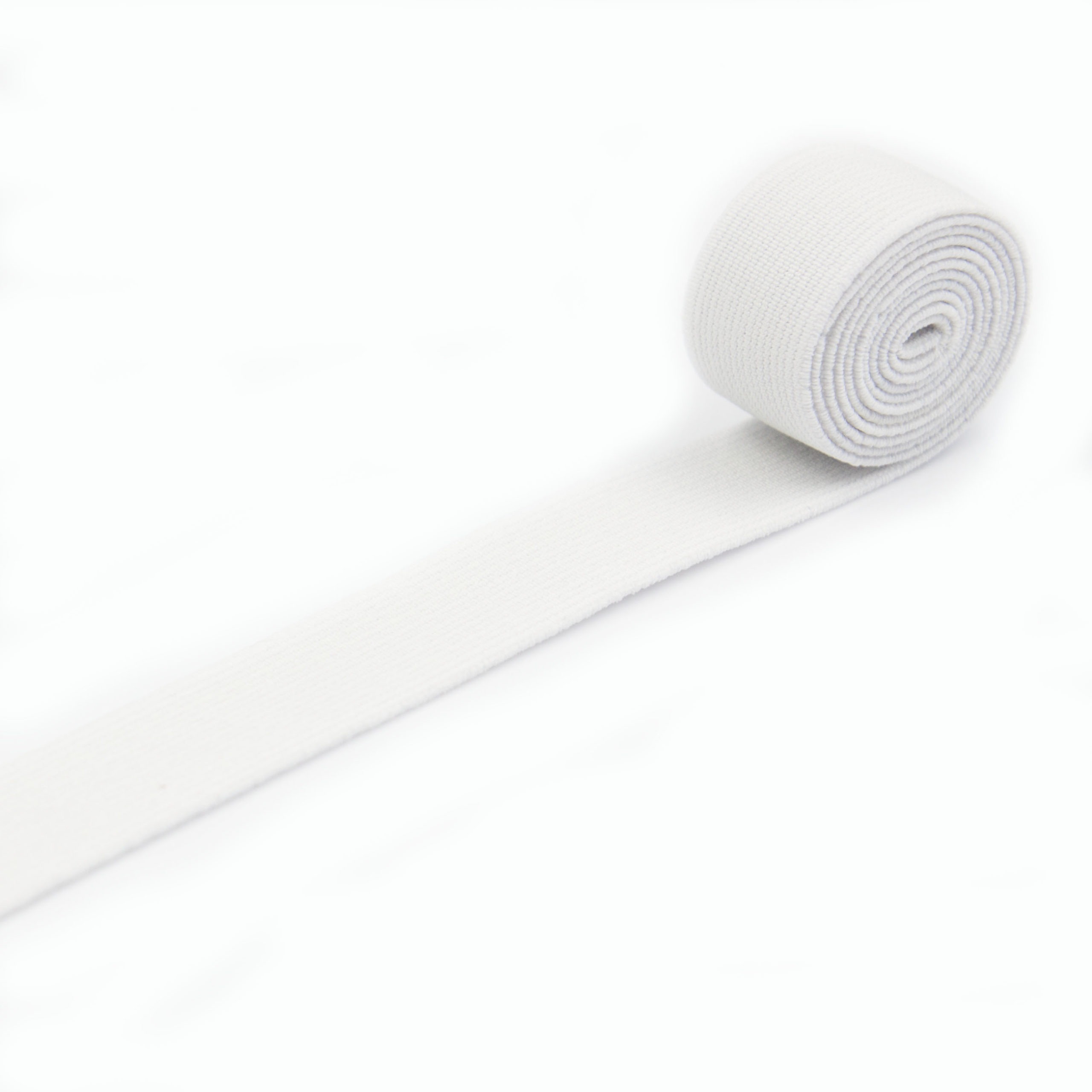 Guma tkana w kolorze białym do odzieży i wyrobów technicznych.