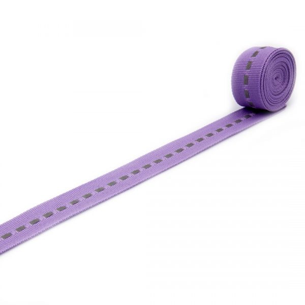 Taśma tkana z odblaskiem w kolorze fioletowym do odzieży technicznej i wyrobów kaletniczych.